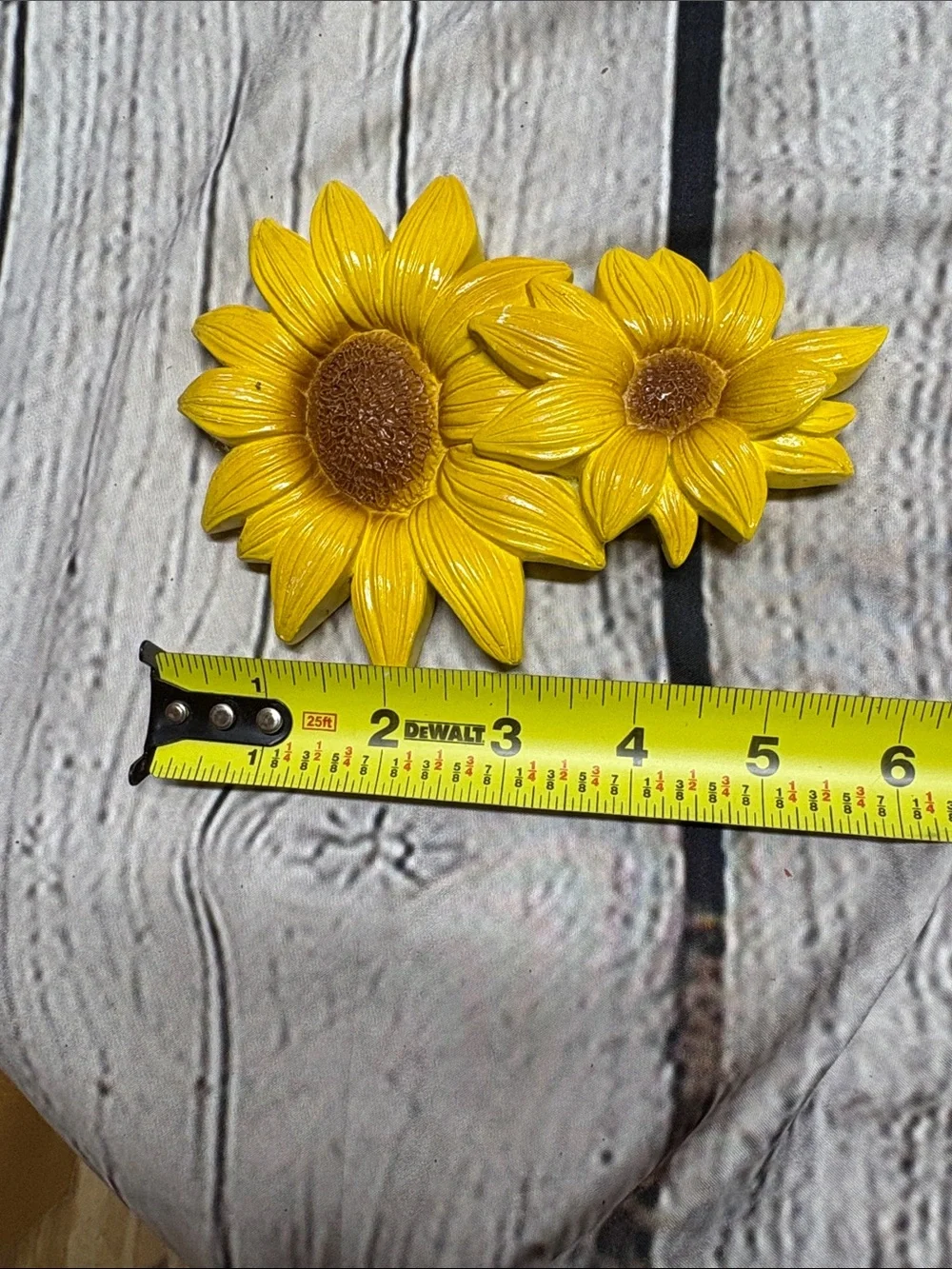 Bright Yellow Sunflower Wall Accent - Decorative Floral Set